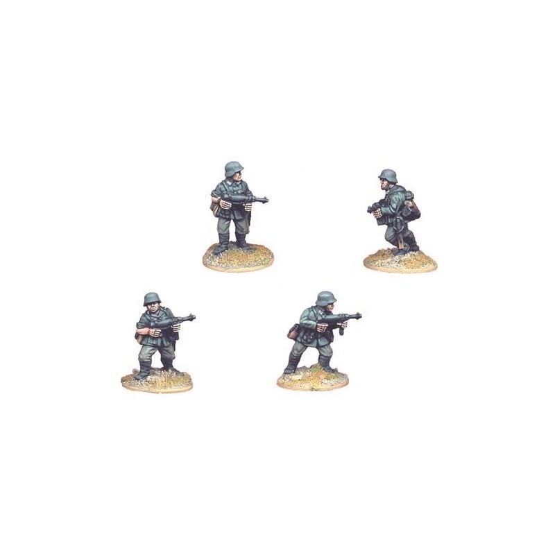 German Infantry w/SMGs 28mm WWII CRUSADER MINIATURES