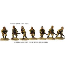 Italian Riflemen Advancing, tropical helmets (4) 28mm WWII PERRY MINIATURES