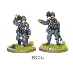 Italian Bersaglieri or Regular Officers/NCOs (Sun hats or Helmets) 28mm WWII WARLORD GAMES